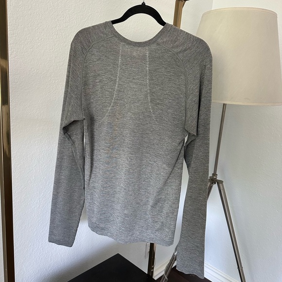 lululemon metal vent ls (s) - Picture 3 of 7